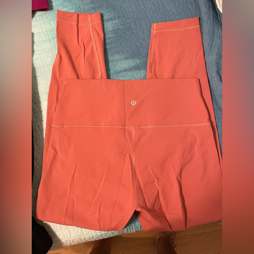 Lululemon Wunder Under 25”